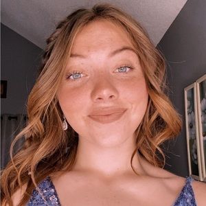 Meet your Posher, Kacey